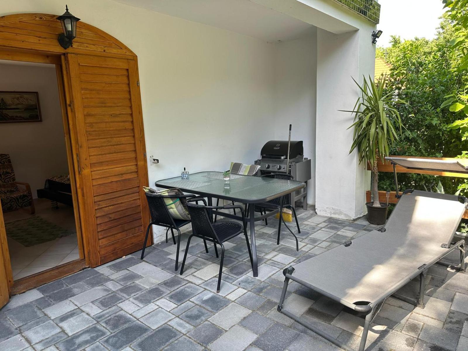Parraghegy Apartman Villa Zalaszanto Exterior photo